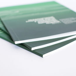 Печатный каталог зеленого цвета