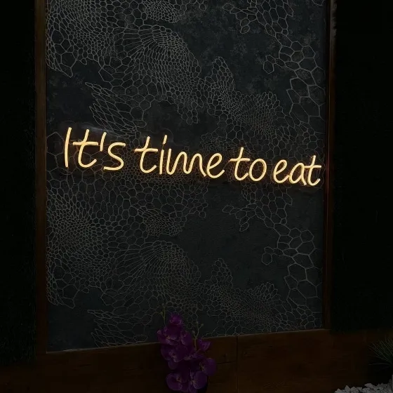 Its time to eat. Неоновая вывеска для кафе