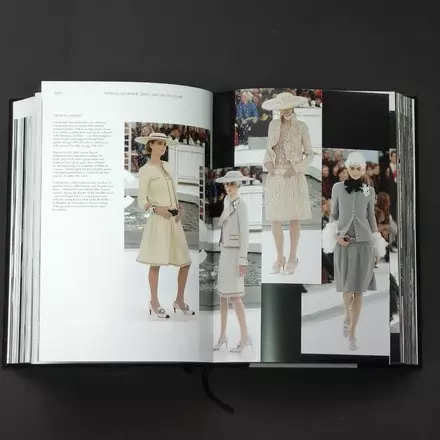 CHANEL CATWALK: The Complete Collections