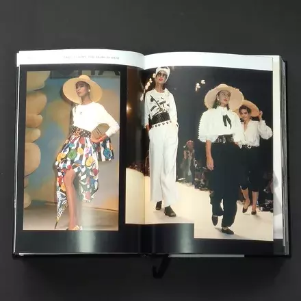 CHANEL CATWALK: The Complete Collections
