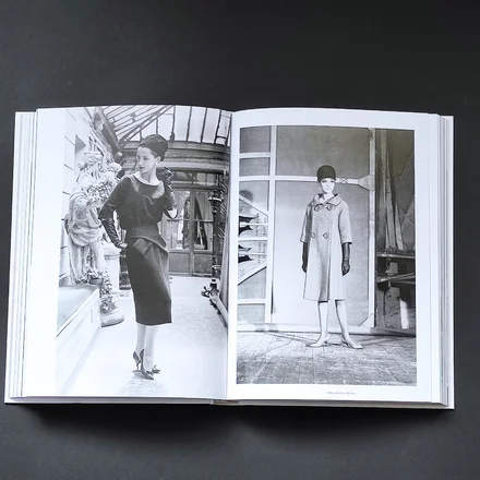 Pierre Cardin. Making Fashion Modern