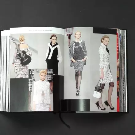 CHANEL CATWALK: The Complete Collections