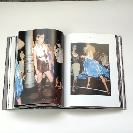 ALEXANDER McQUEEN. UNSEEN