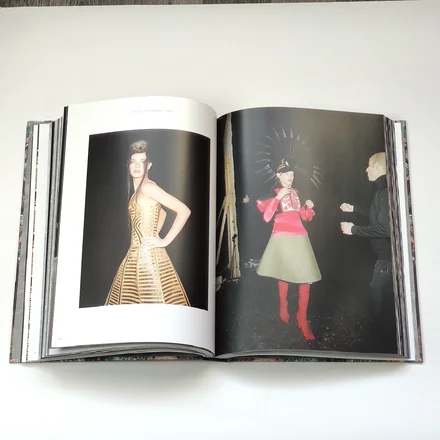 ALEXANDER McQUEEN. UNSEEN