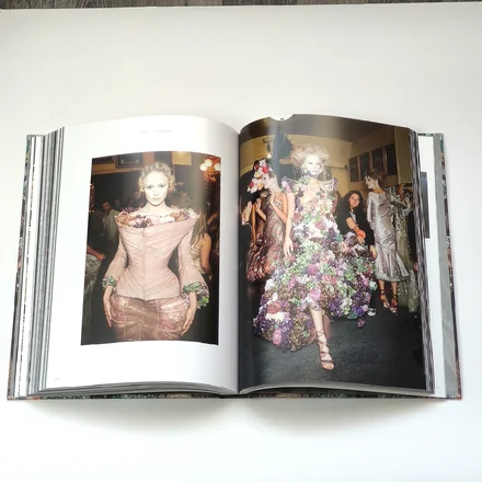 ALEXANDER McQUEEN. UNSEEN