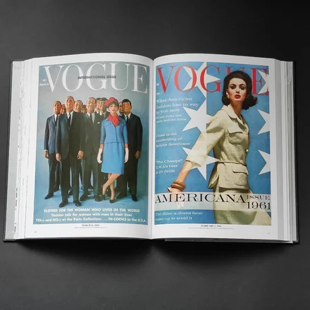 Книга Vogue: The Covers (Updated Edition) — история моды в обложках