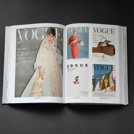 Книга Vogue: The Covers (Updated Edition) — история моды в обложках