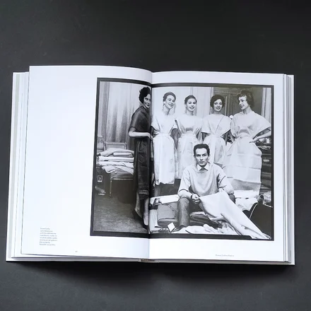 Pierre Cardin. Making Fashion Modern