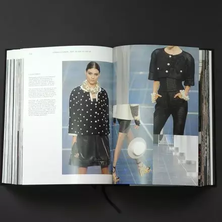 CHANEL CATWALK: The Complete Collections