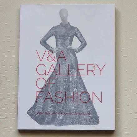 V&A Gallery of Fashion: Revised Edition