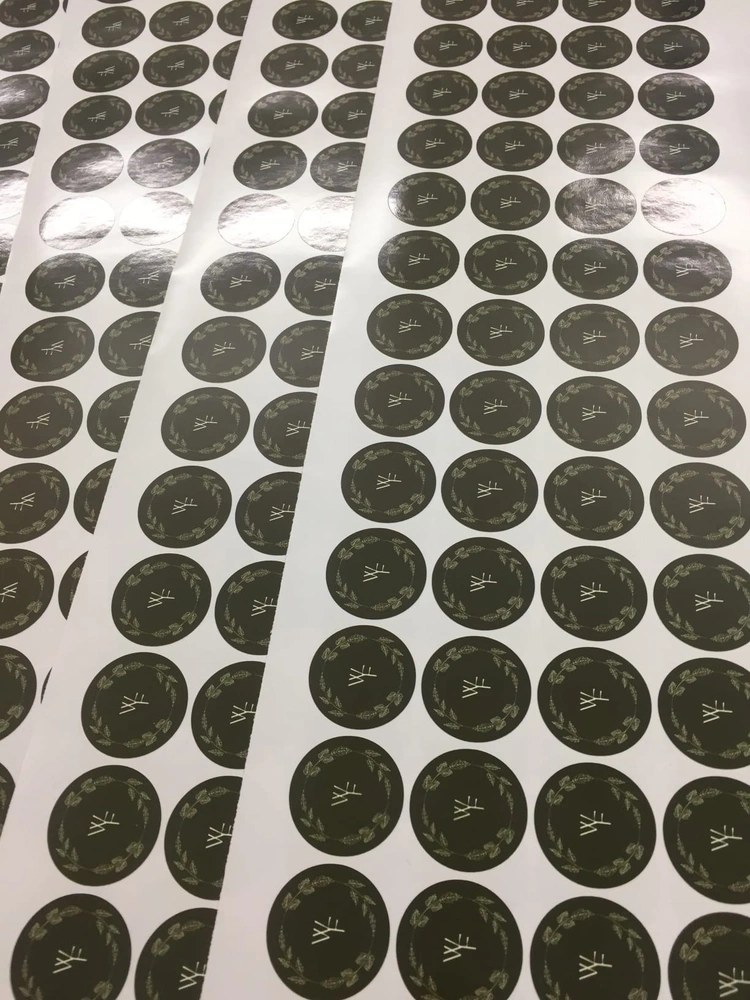 Наклейки  круглые