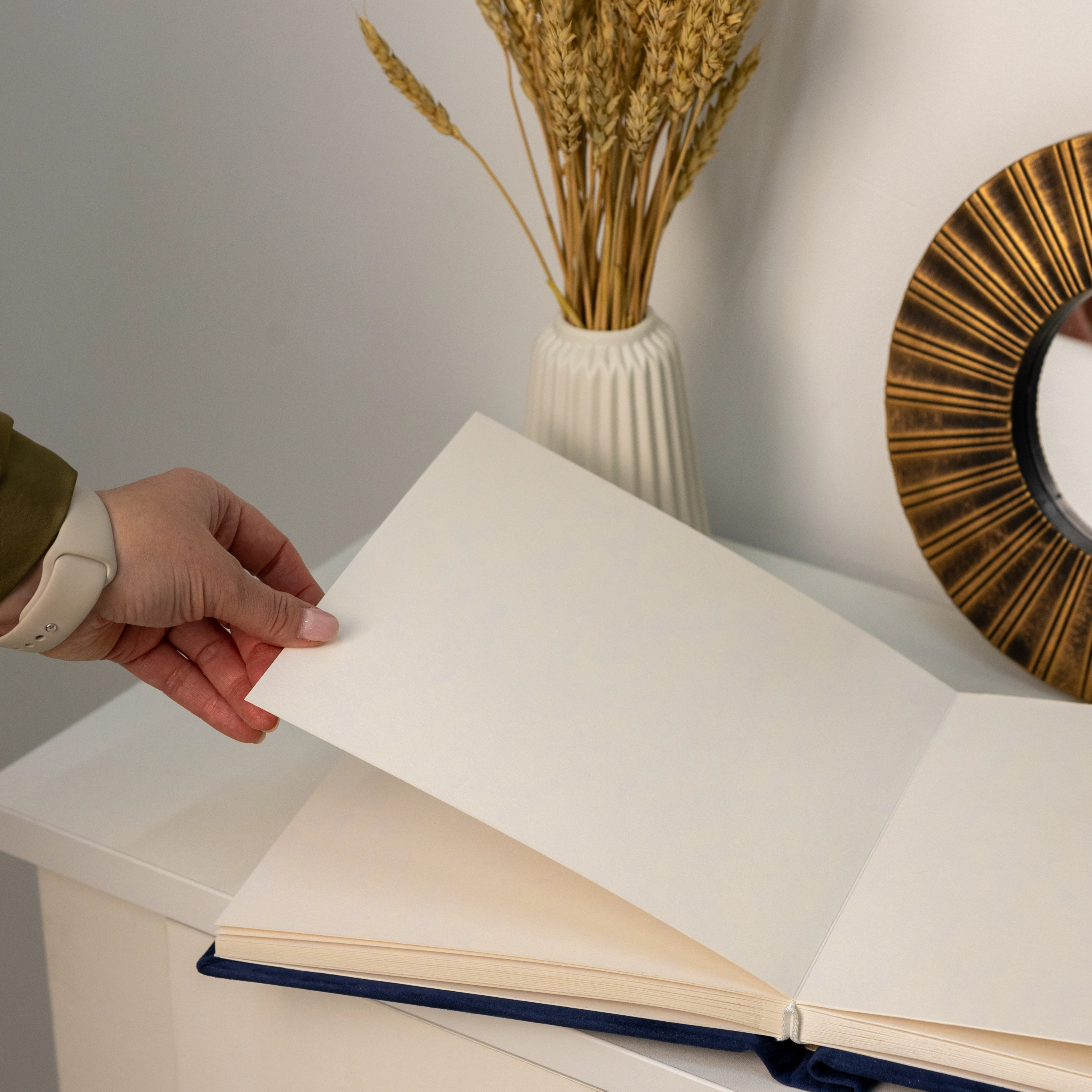 Квадратный с тиснением Квадратный с тиснением