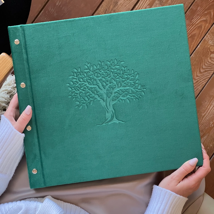 Большой с тиснением Большой с тиснением