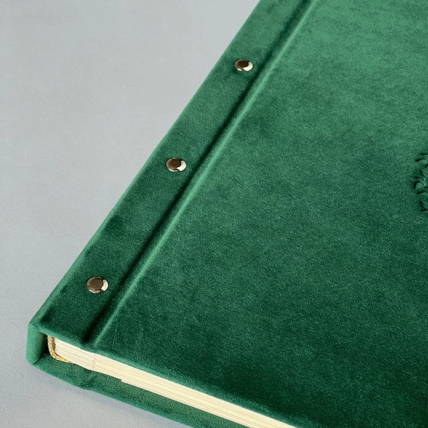 Большой с тиснением Большой с тиснением