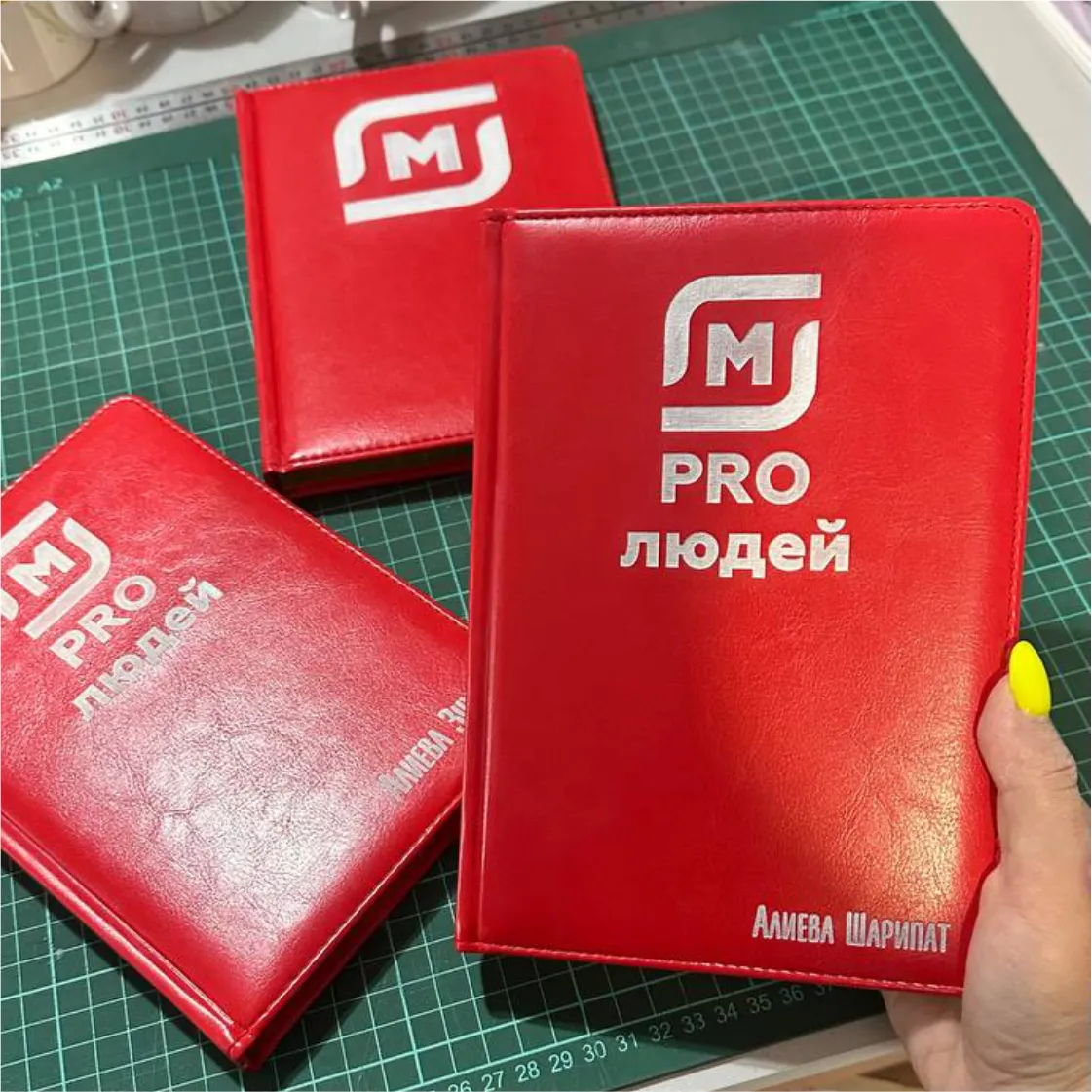 Заказать ежедневники с гравировкой Заказать ежедневники с гравировкой