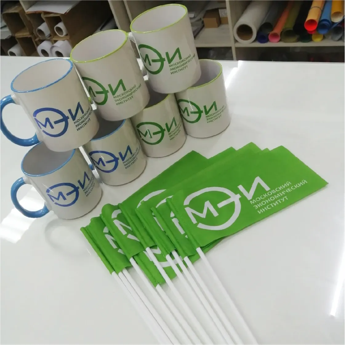 Заказать настольные флажки на палочке Заказать настольные флажки на палочке