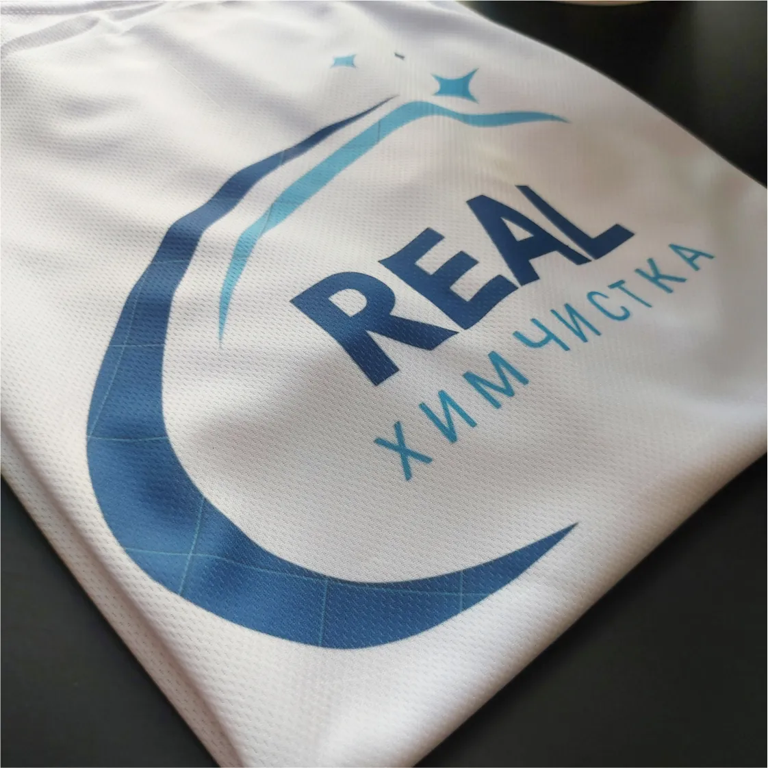 Заказать спортивную футболку с нанесением Заказать спортивную футболку с нанесением