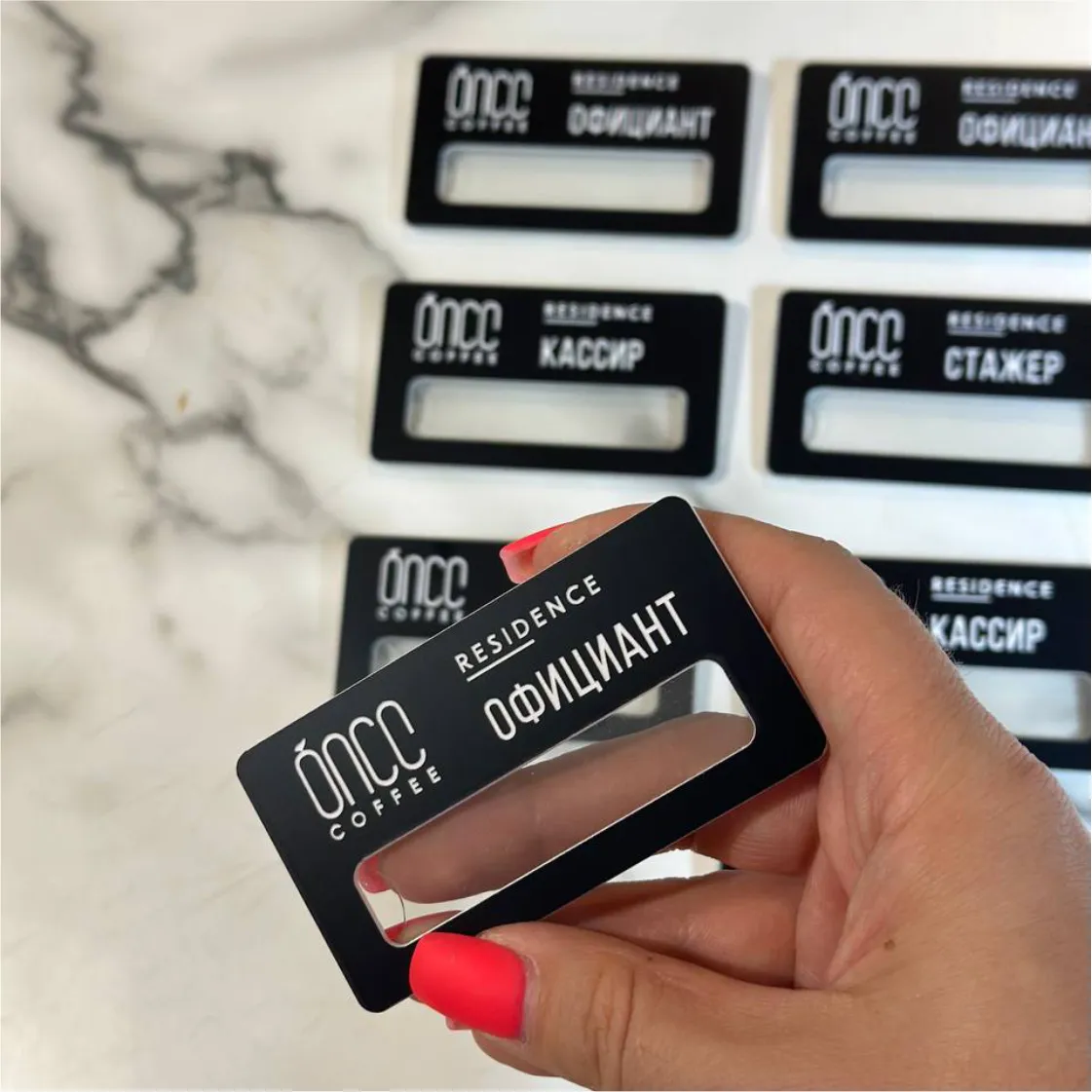 Заказать акриловый бейдж с окошком Заказать акриловый бейдж с окошком