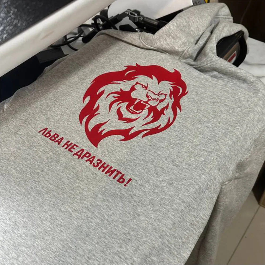 Заказать худи с нанесением