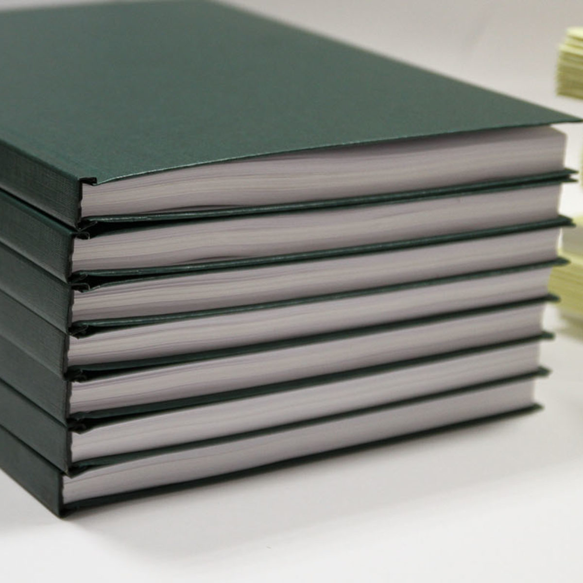 Печать и переплет диссертаций с черно белой печатью блока