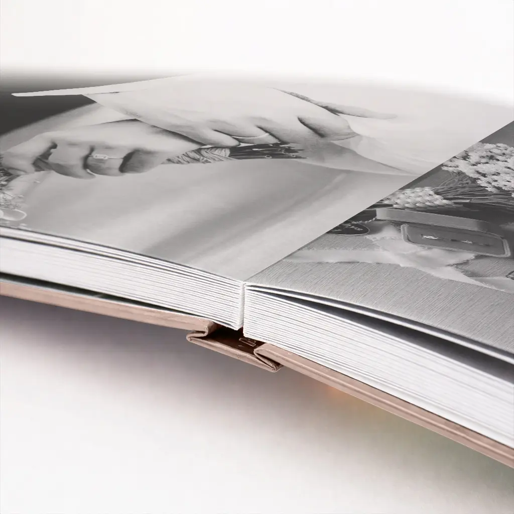 Фотокнига 20×20 см в велюровой обложке