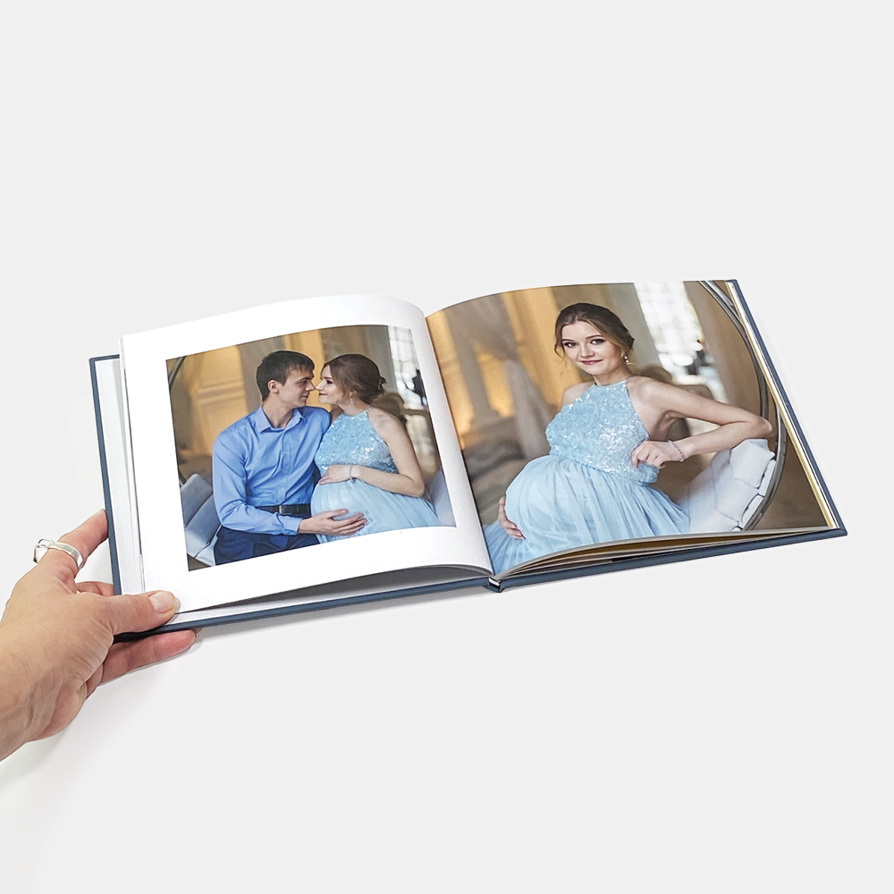 Светло-синяя  фотокнига в твердой обложке  «Семейный альбом»