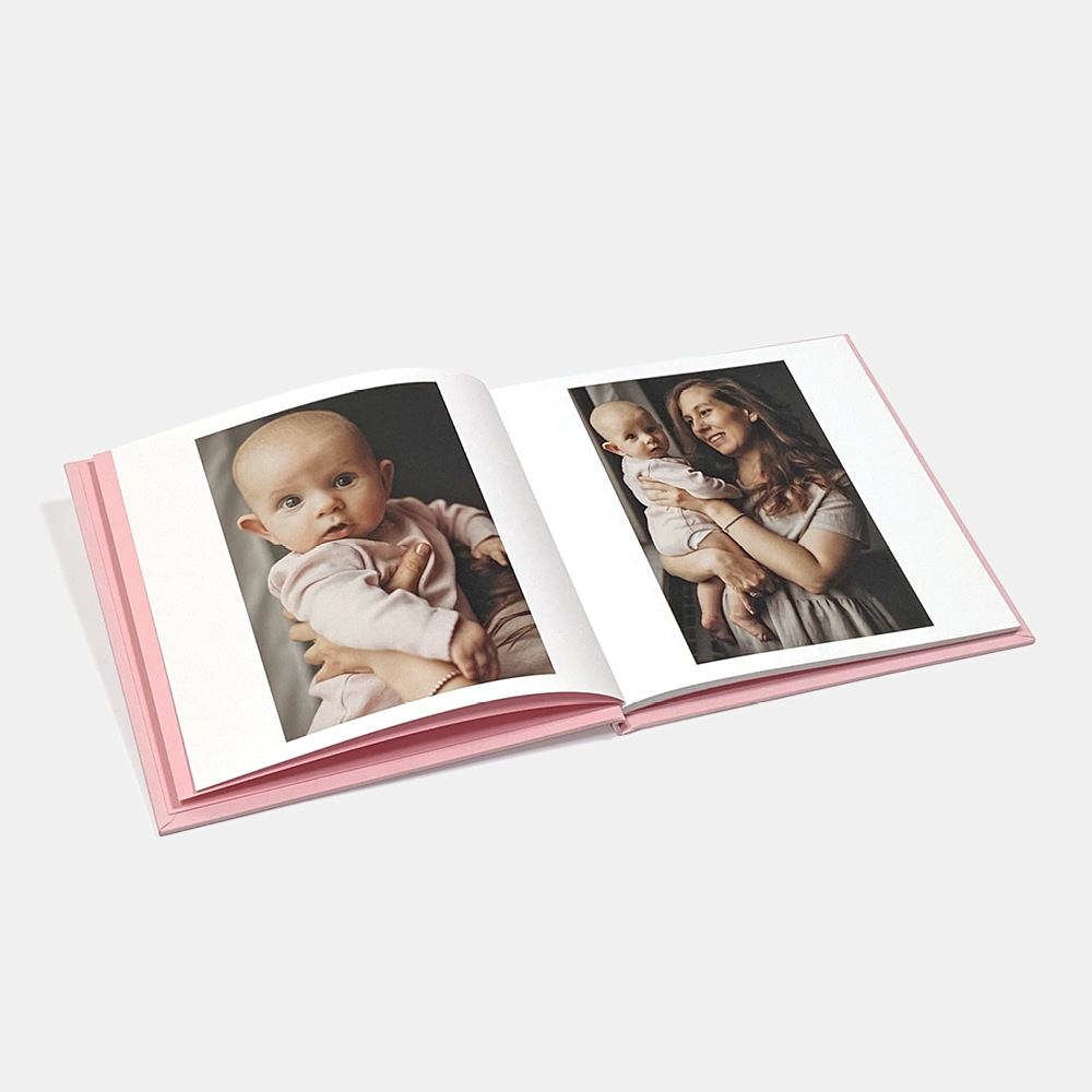 Розовая фотокнига в твердой обложке «Наша малышка»