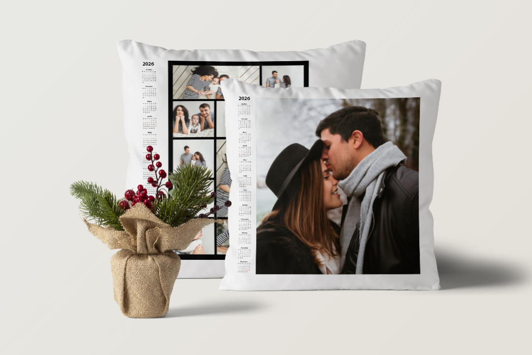 Spilveni ar kalendāru Personalizēts dizains, ideāli piemēroti mājai, birojam vai kā dāvana. Ātra druka un piegāde visā Latvijā.